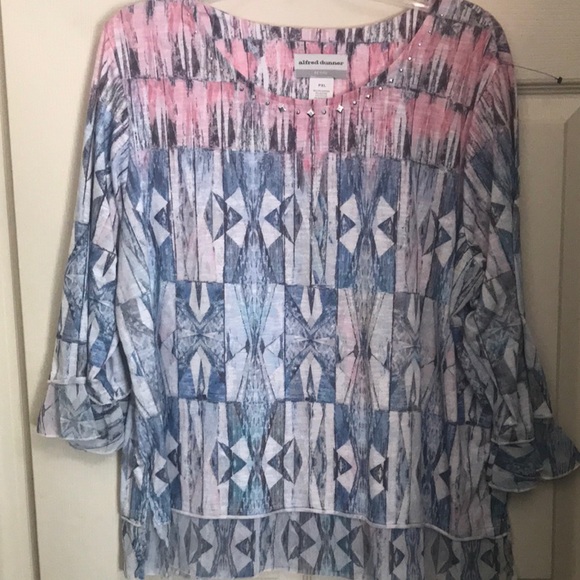 Alfred Dunner NWOT Geometric Pink & Blue Blouse with silver embelishments PXL - Picture 1 of 10